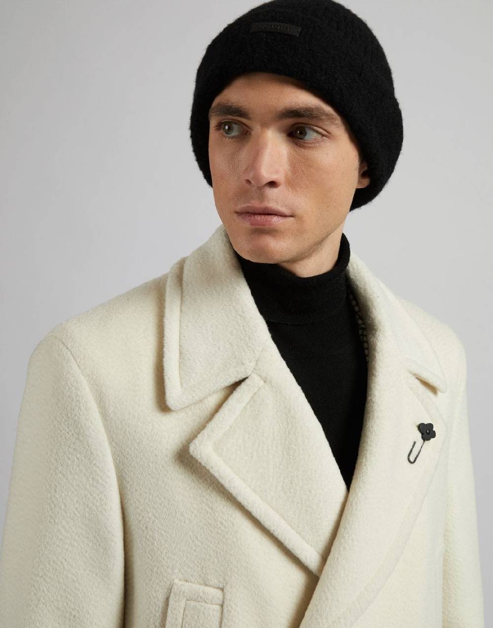Lardini Berretto nero in filato di lana, cashmere e nylon Saldi