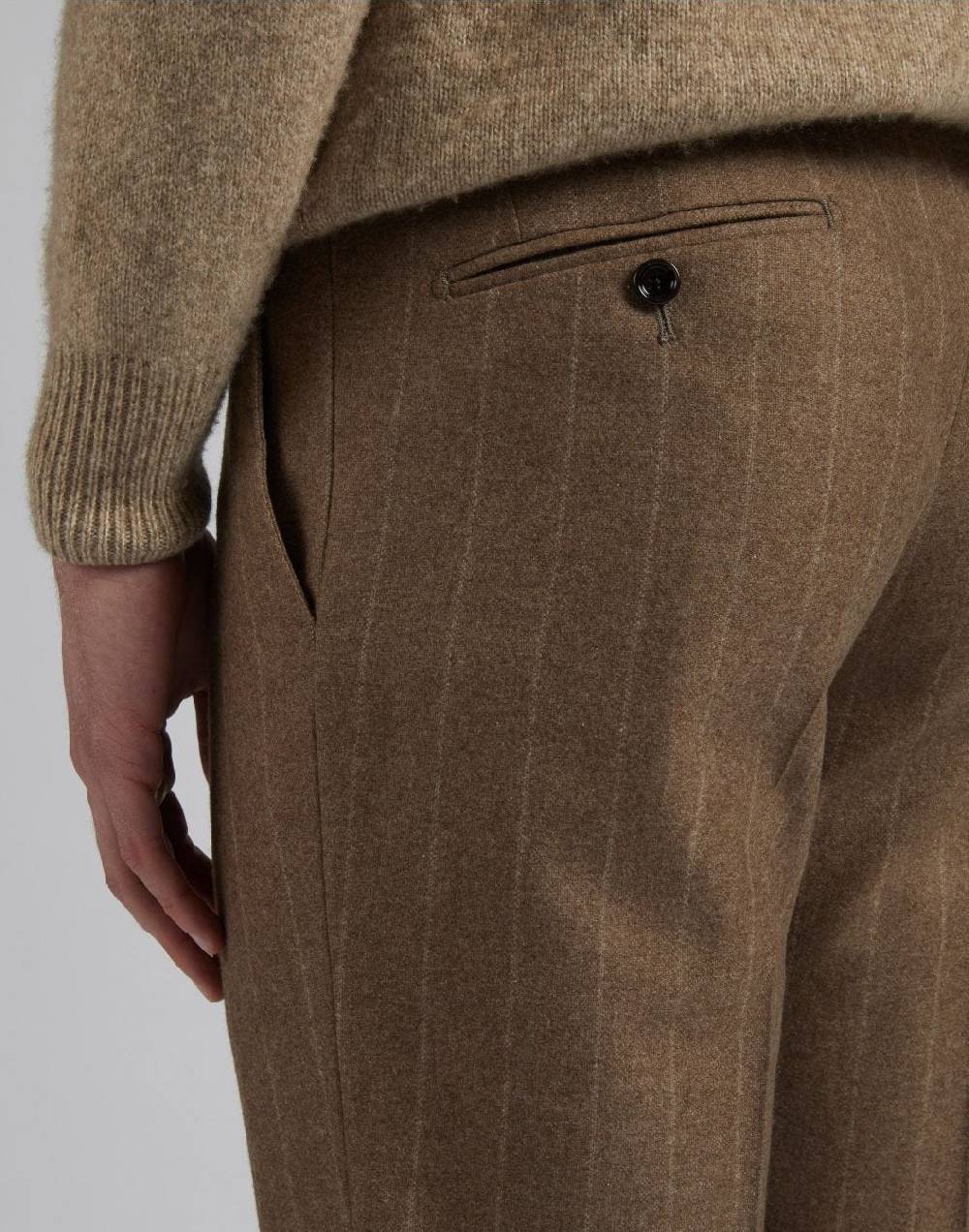 Lardini Abito special line in cashmere dai colori naturali Italia