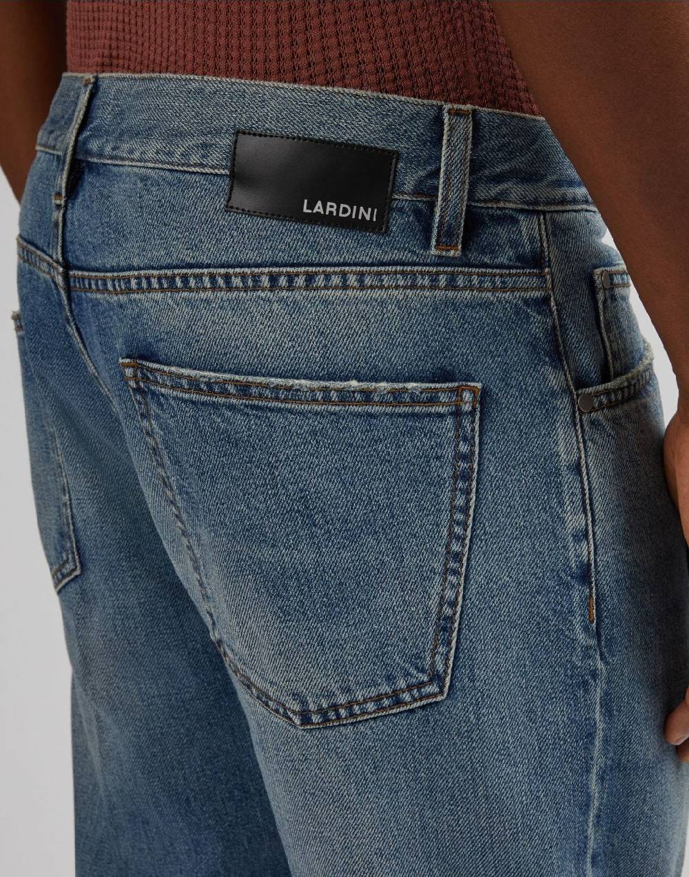 Lardini Jeans carrot in denim di cotone Novità