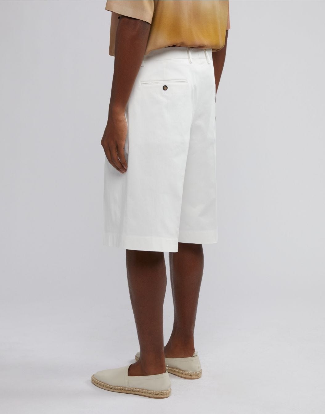 Lardini Bermuda comfort corto in cotone satin stretch bianco Only for today