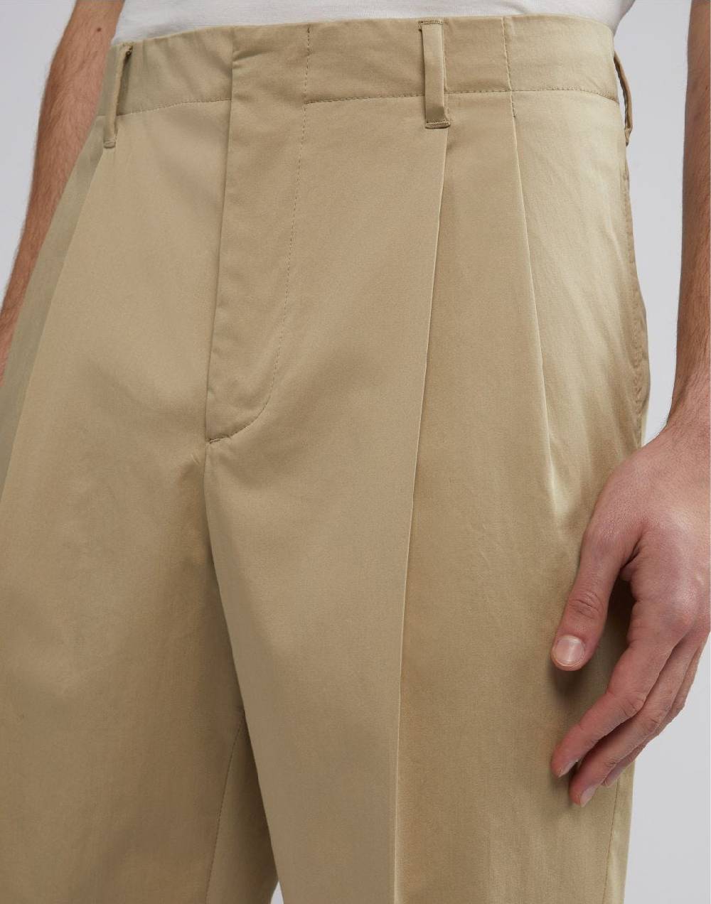 Lardini Pantalone beige in satin stretch di cotone Fino Al -60%