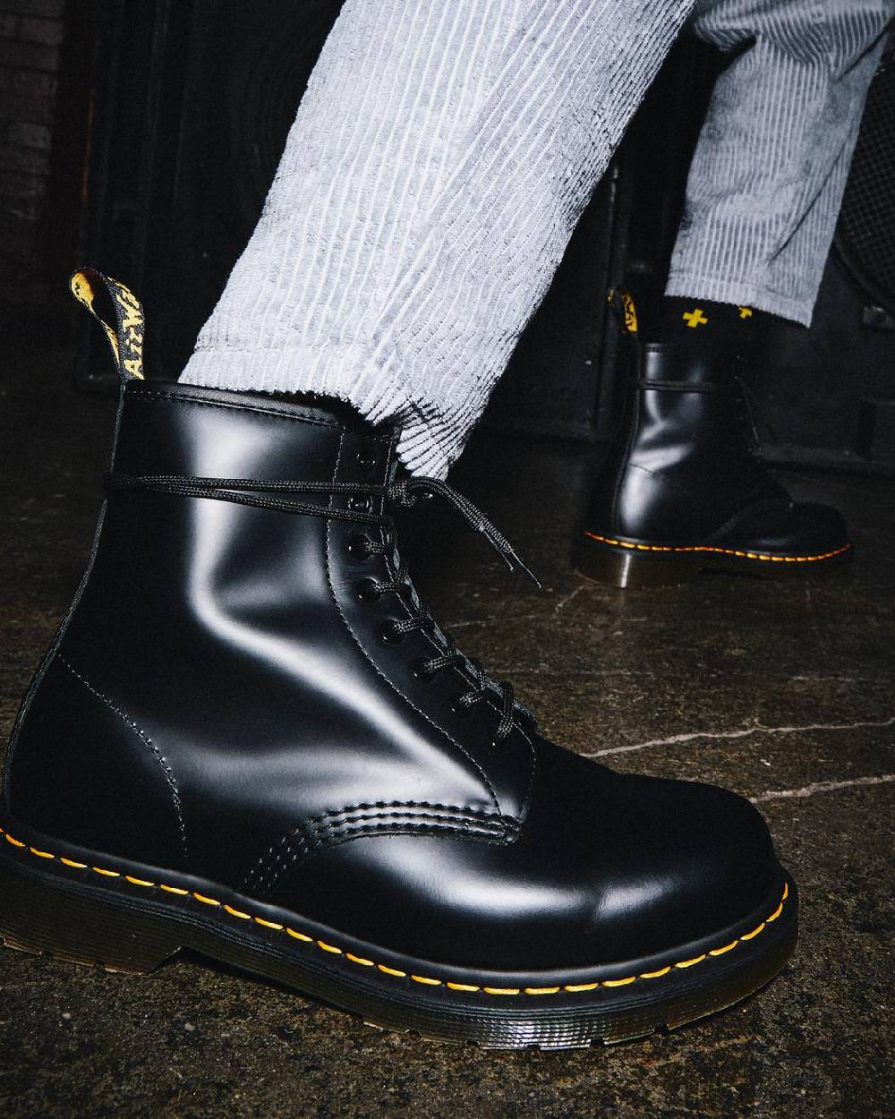 DR. MARTENS Stivali di pelle 1460 Smooth 50% di sconto per tempo limitato