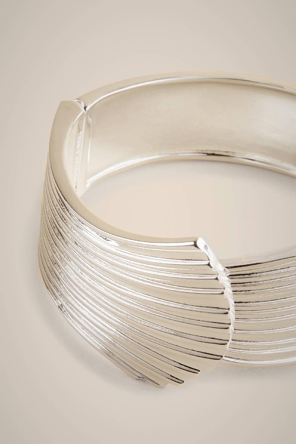 Liviana Conti BRACCIALE ZIGRINATO S4AA4SJ02Z07-0.NR Soddisfazione Garantita