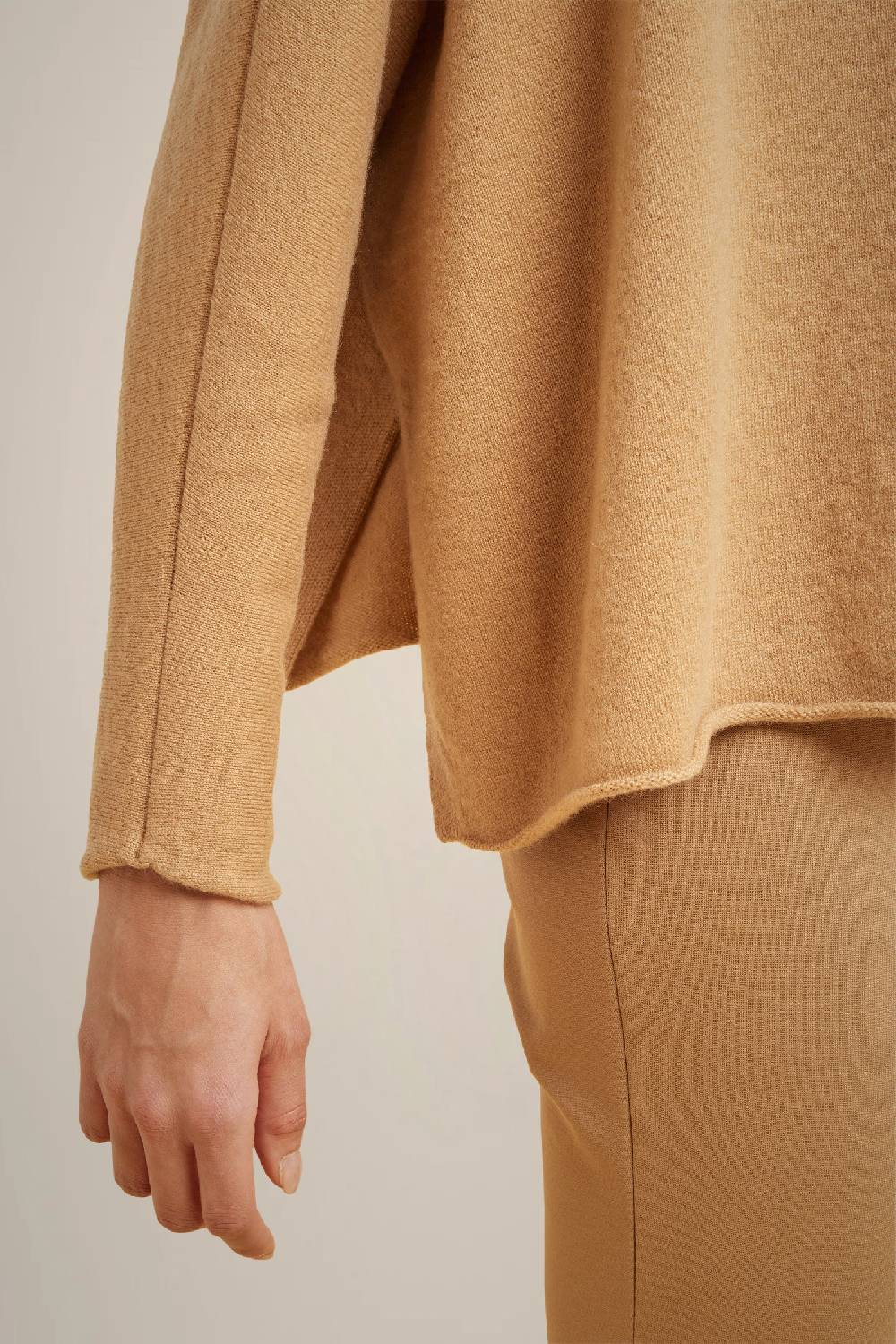 Liviana Conti MAGLIA 100% CASHMERE W4LL4WC94U69-1.XS Smaltimento dello stoccaggio