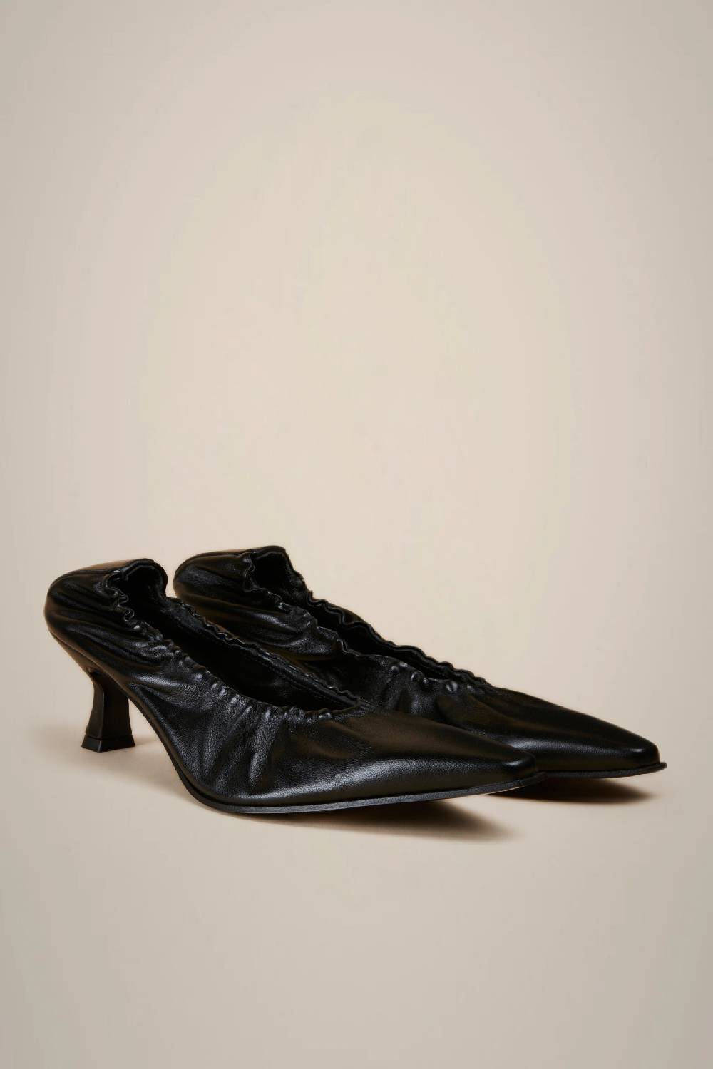 Liviana Conti PUMPS ARRICCIATURA W4AA4WC06Y69-0.36 Comprane uno, ottenene uno gratis