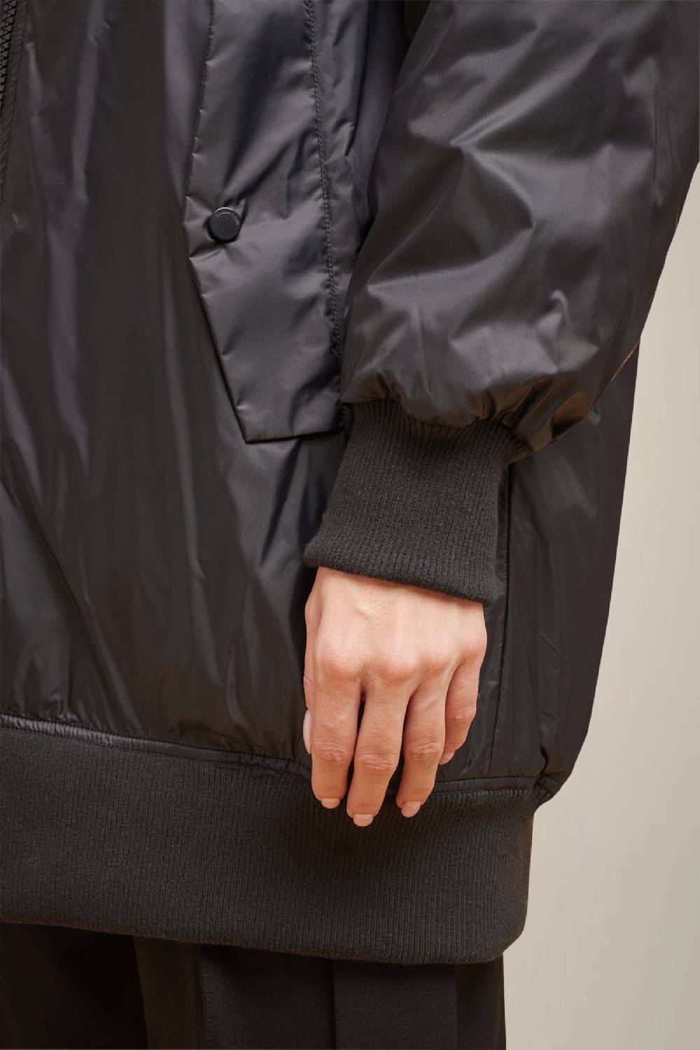 Liviana Conti BOMBER IMBOTTITO W4FF4WW15Y69-0.38 Online