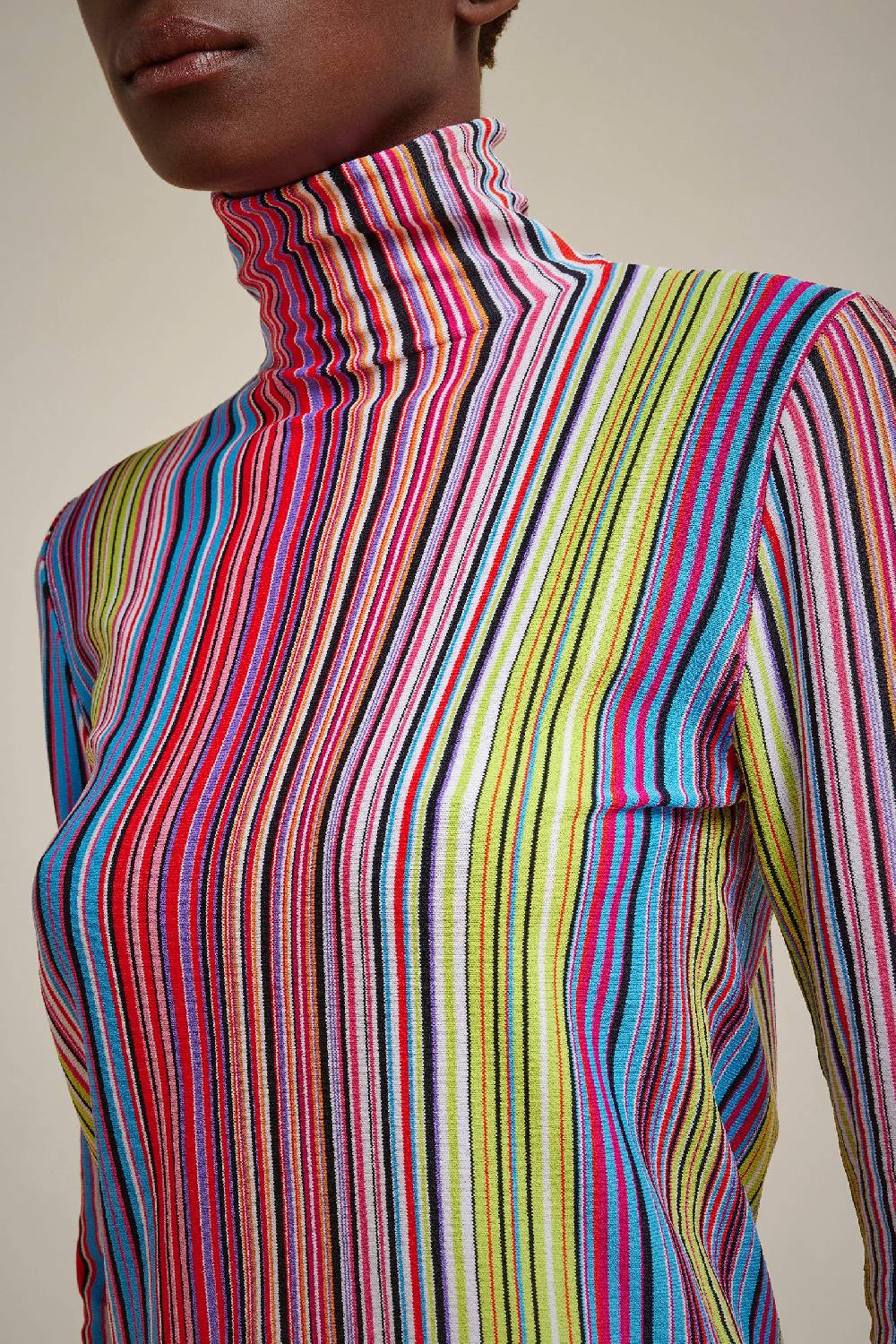 Liviana Conti MAGLIA MULTICOLOR S4FF4SA50MLT-9.XS Rilascio limitato