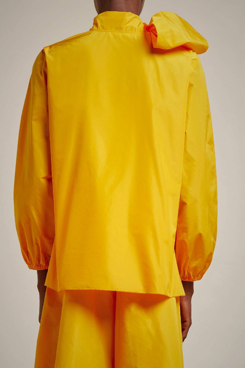 Liviana Conti BLUSA CON FIOCCO S4FF4SY05C01-0.38 Ultimo giorno