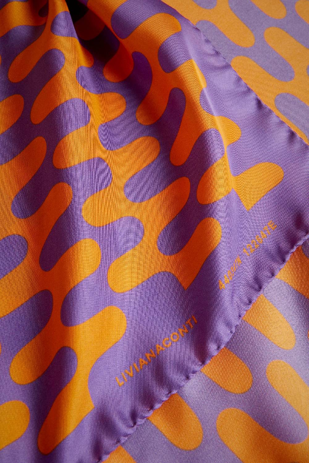 Liviana Conti FOULARD STAMPA ONDE S4AA4SF11ONDE3.NR Shopping Online