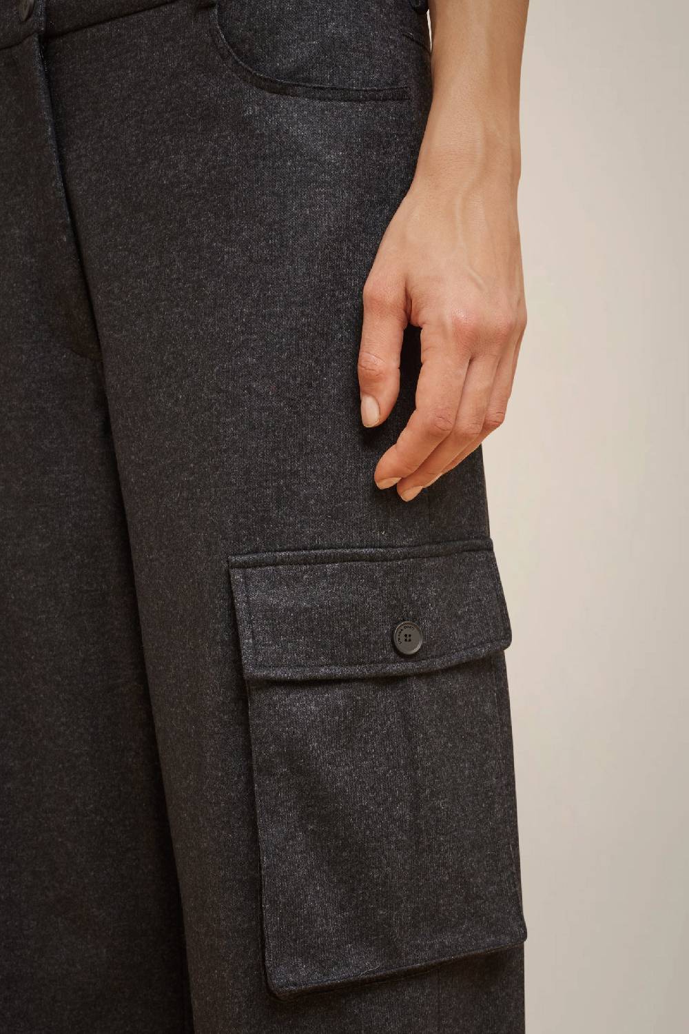 Liviana Conti PANTALONE CARGO IN PANNO CASHMERE W4FF4WN36Y49-0.38 Smaltimento dello stoccaggio