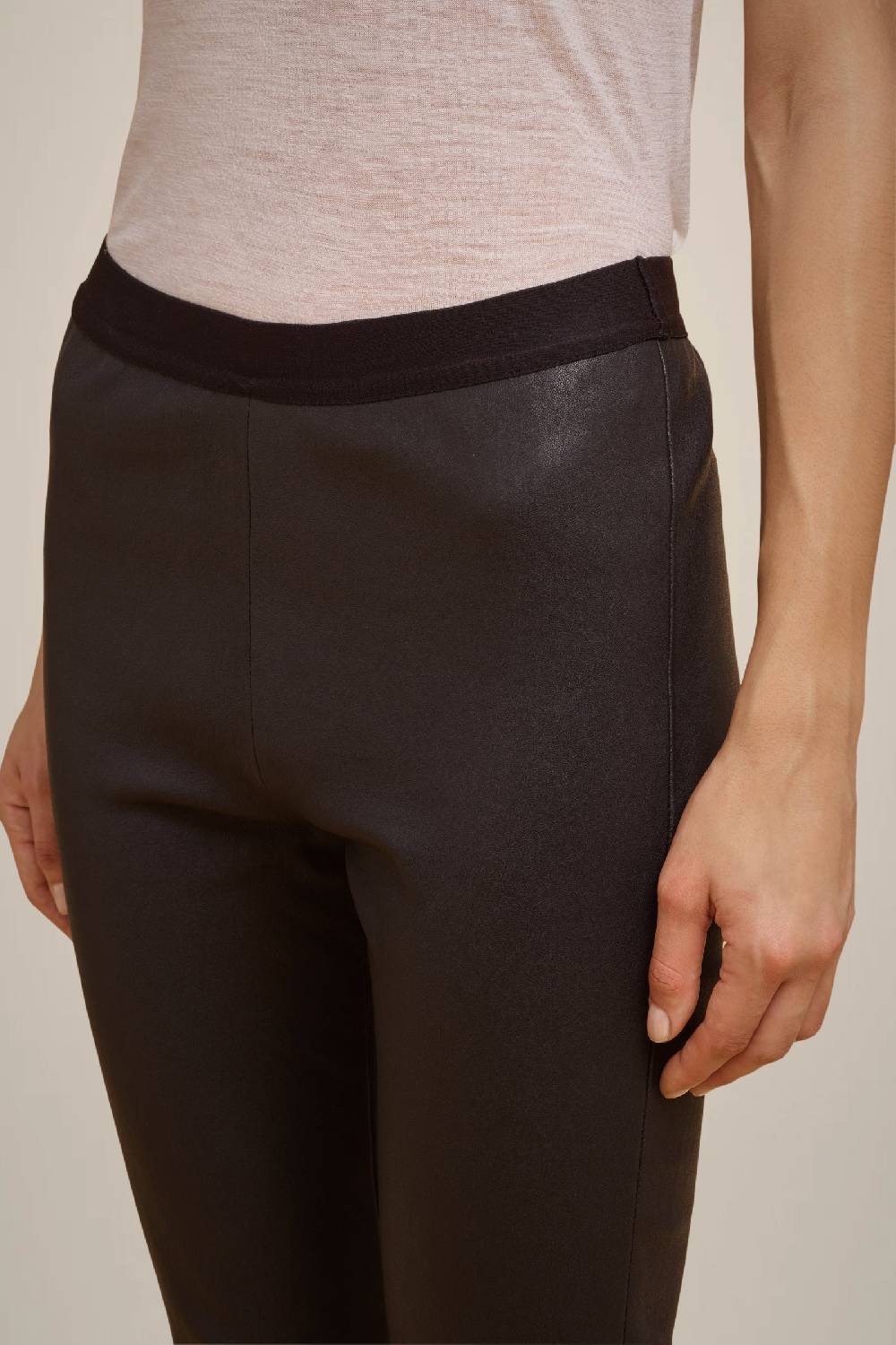 Liviana Conti LEGGINGS IN VERA PELLE W4FF4WX05Y69-0.38 Vendita calda