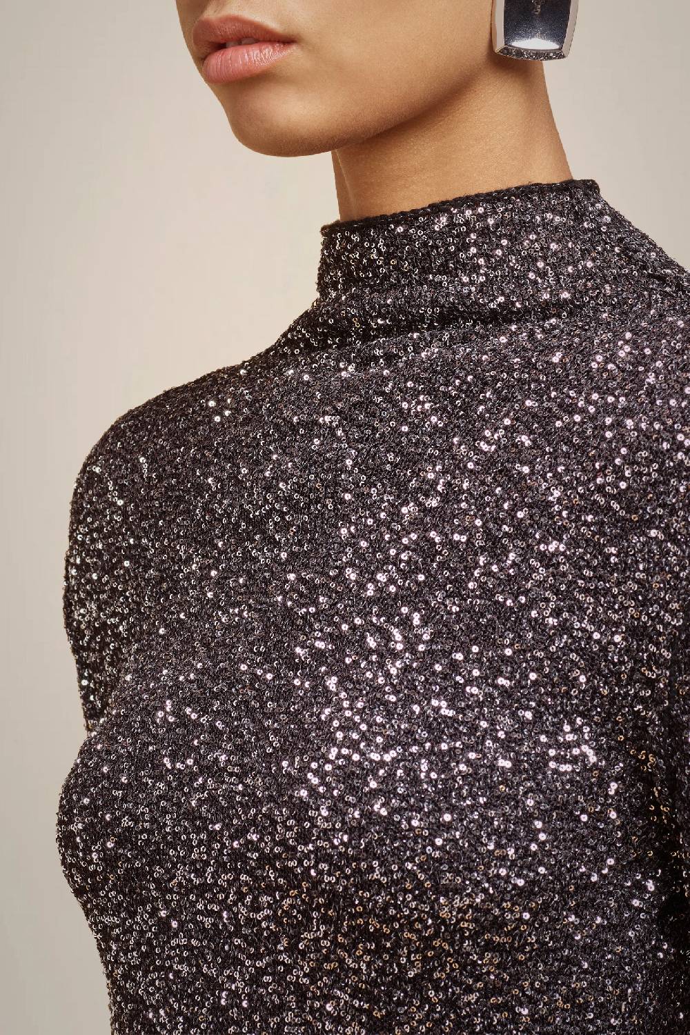 Liviana Conti MAGLIA FULL PAILLETTES W4FF4WG33Y69Z2.XS Limitato a 3 giorni