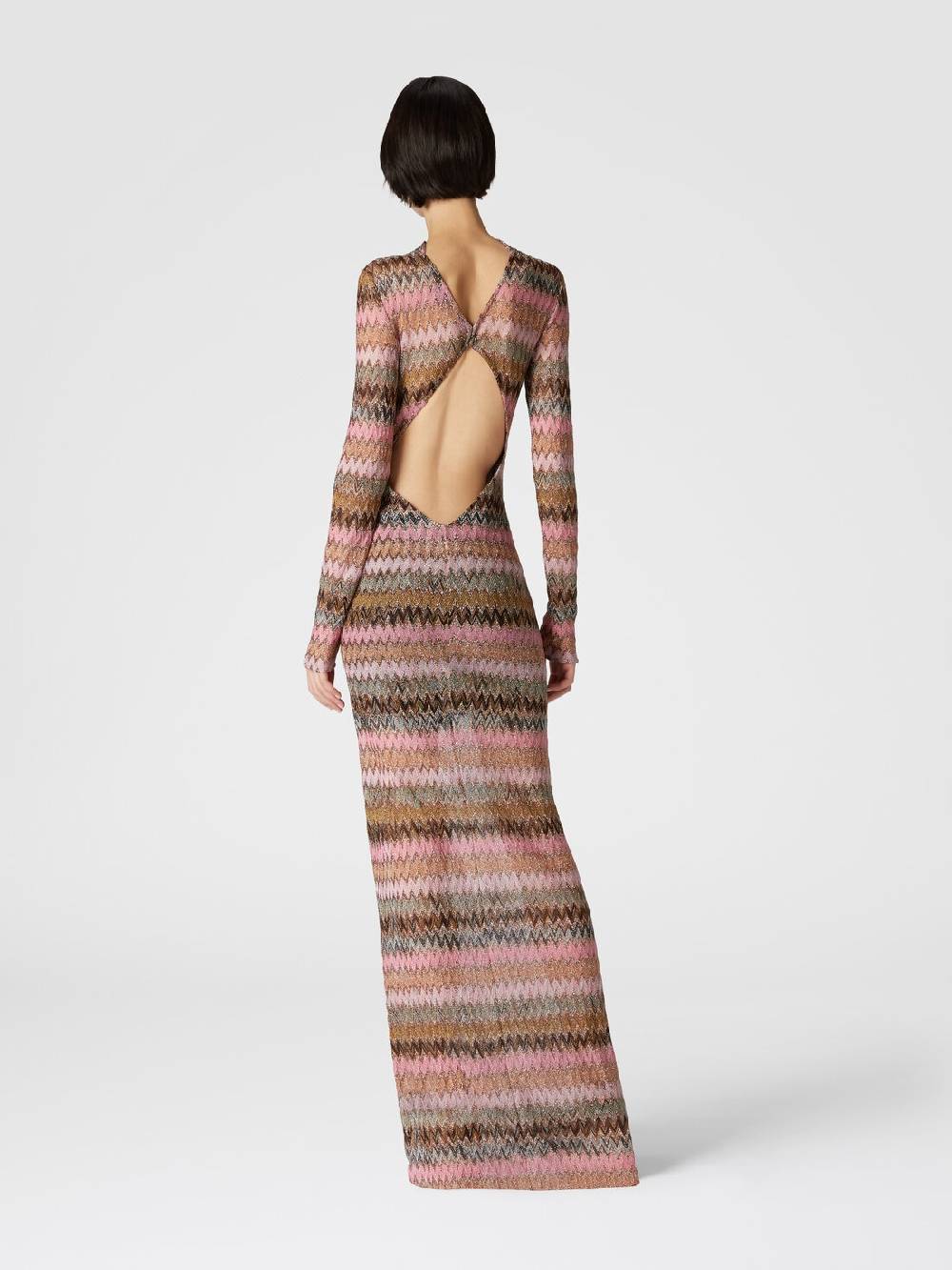 M Missoni Abito lungo in viscosa chevron e lurex con dettaglio cut out Fino al 50% di sconto