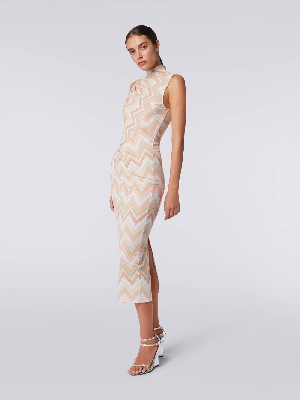 M Missoni Abito longuette in viscosa zig zag con arricciature In Saldo