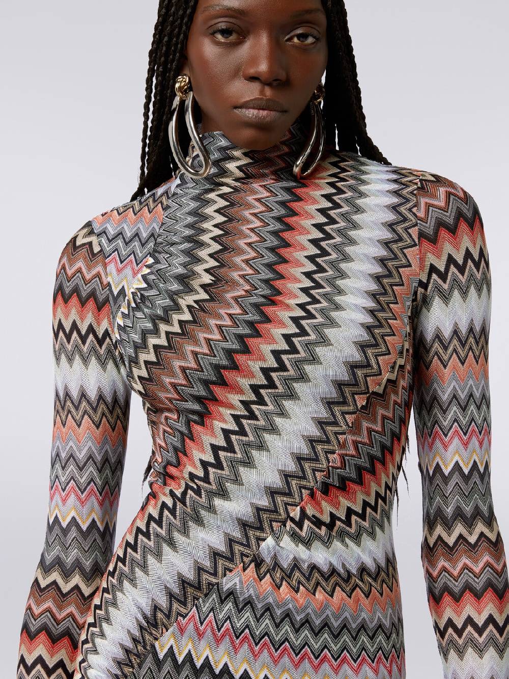 M Missoni Abito lungo con collo alto in cotone e viscosa zig zag con arricciature Shopping Online
