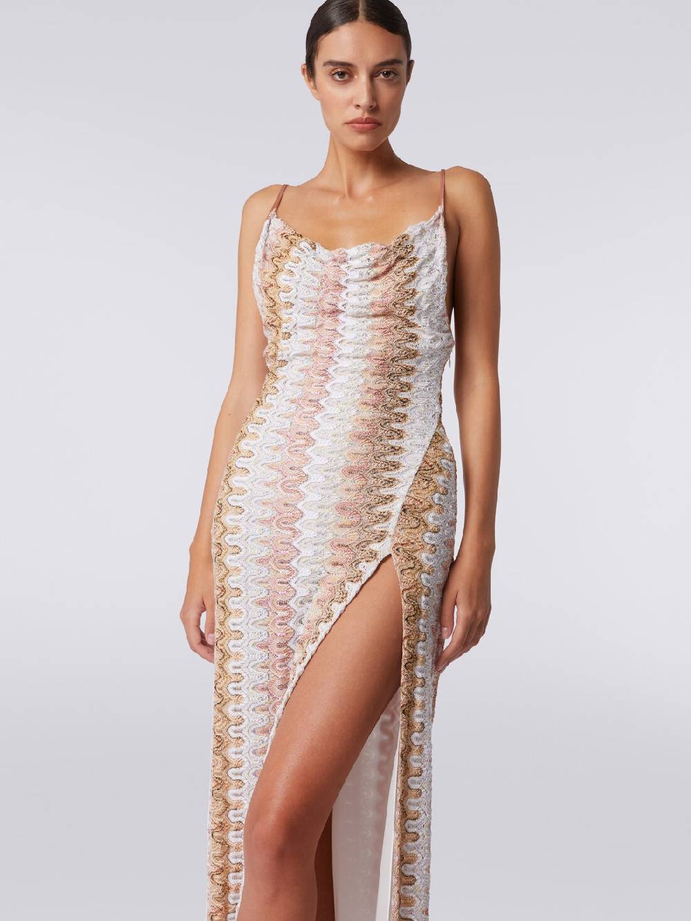 M Missoni Abito lungo effetto pizzo con scollatura drappeggiata e spacco Online