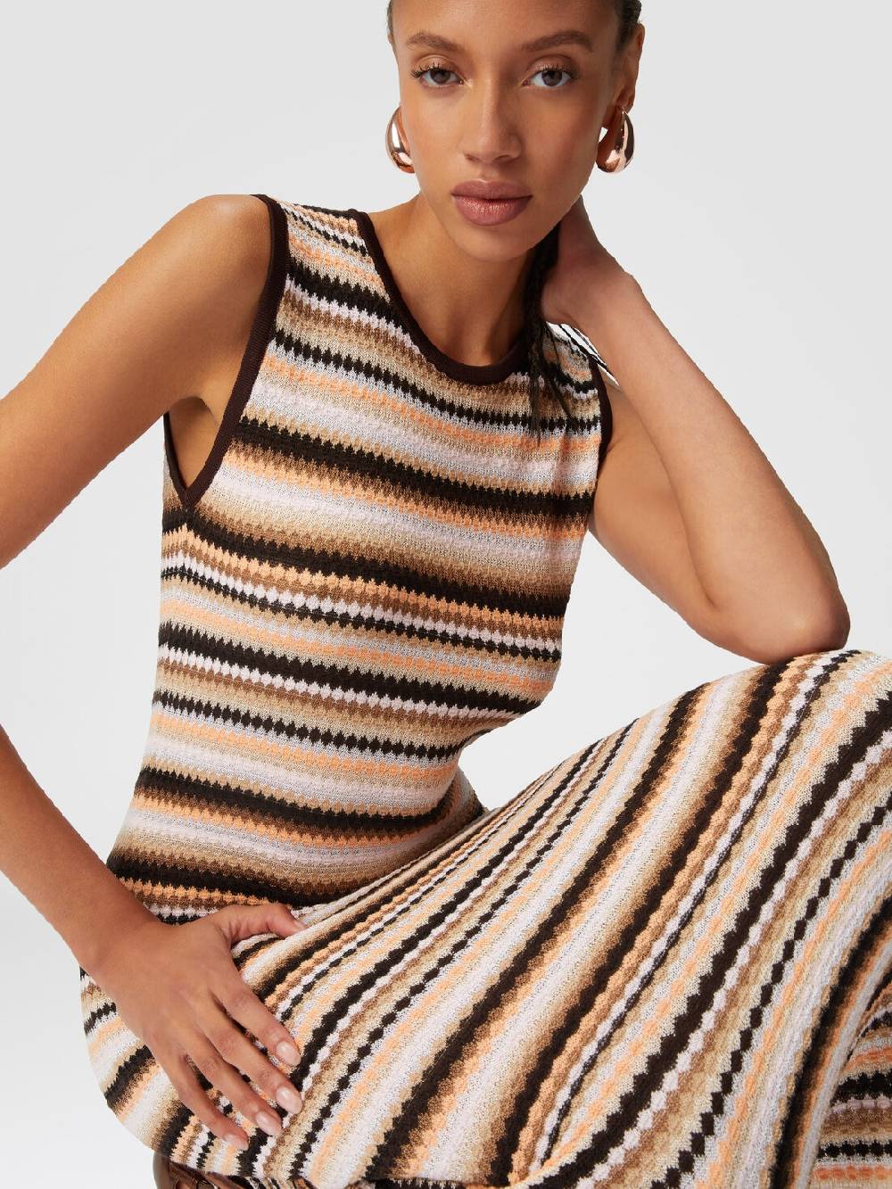 M Missoni Abito midi senza maniche in lana e viscosa a righe Pezzi Unici