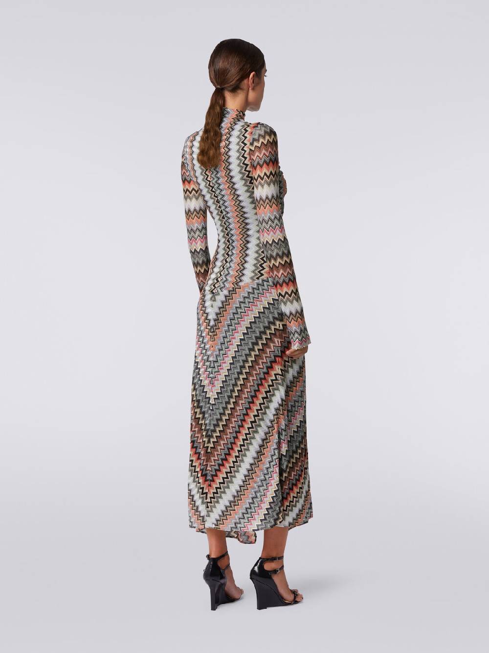 M Missoni Abito lungo in cotone e viscosa zig zag con dettaglio cut-out e spacco Acquista Ora