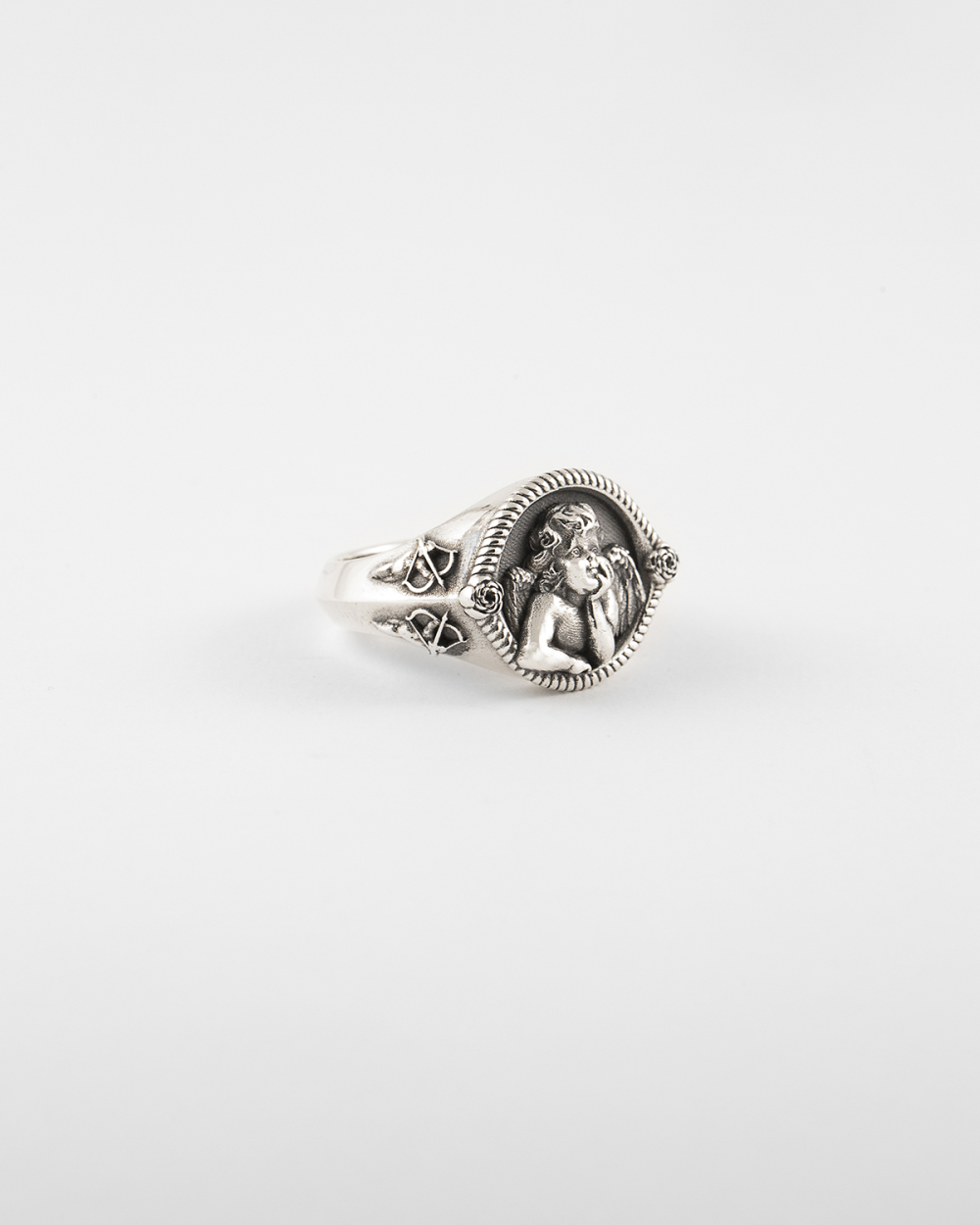 Nove25 ANELLO CHEVALIER CUPIDO IN ARGENTO In Linea