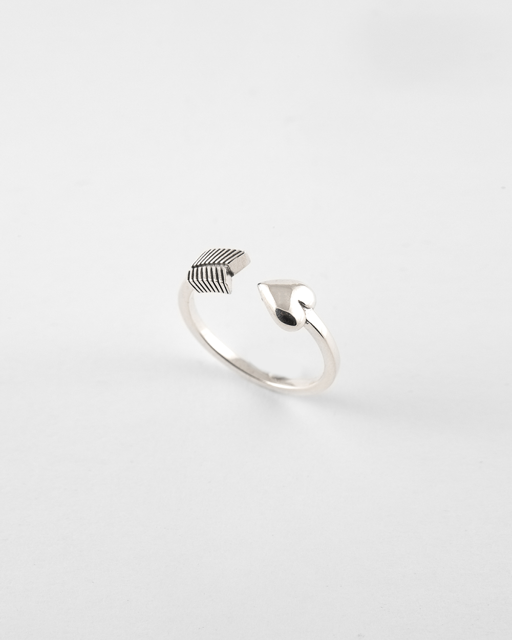 Nove25 FEDINA FRECCIA CUPIDO IN ARGENTO Affare Del Giorno
