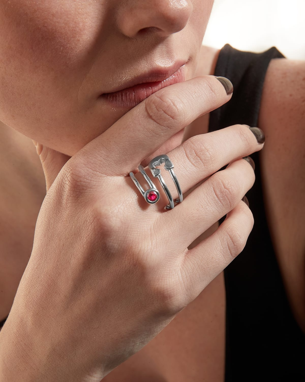 Nove25 ANELLO UNBREAKABLE PIN IN ARGENTO Acquista Ora