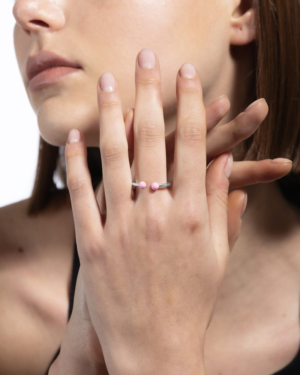 Nove25 ANELLO PIERCING SFERE GRANDE ROSA 2025