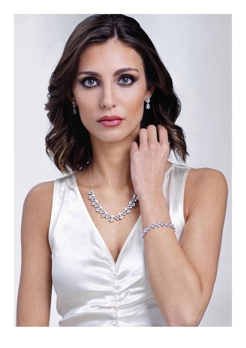 Ottaviani Orecchini rodiati con cubic zirconia e perle Economico