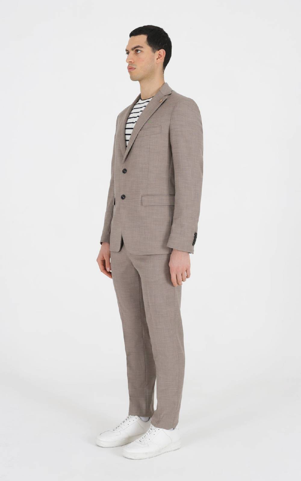 ﻿Outfit Italy Abito in tessuto armaturato 2025