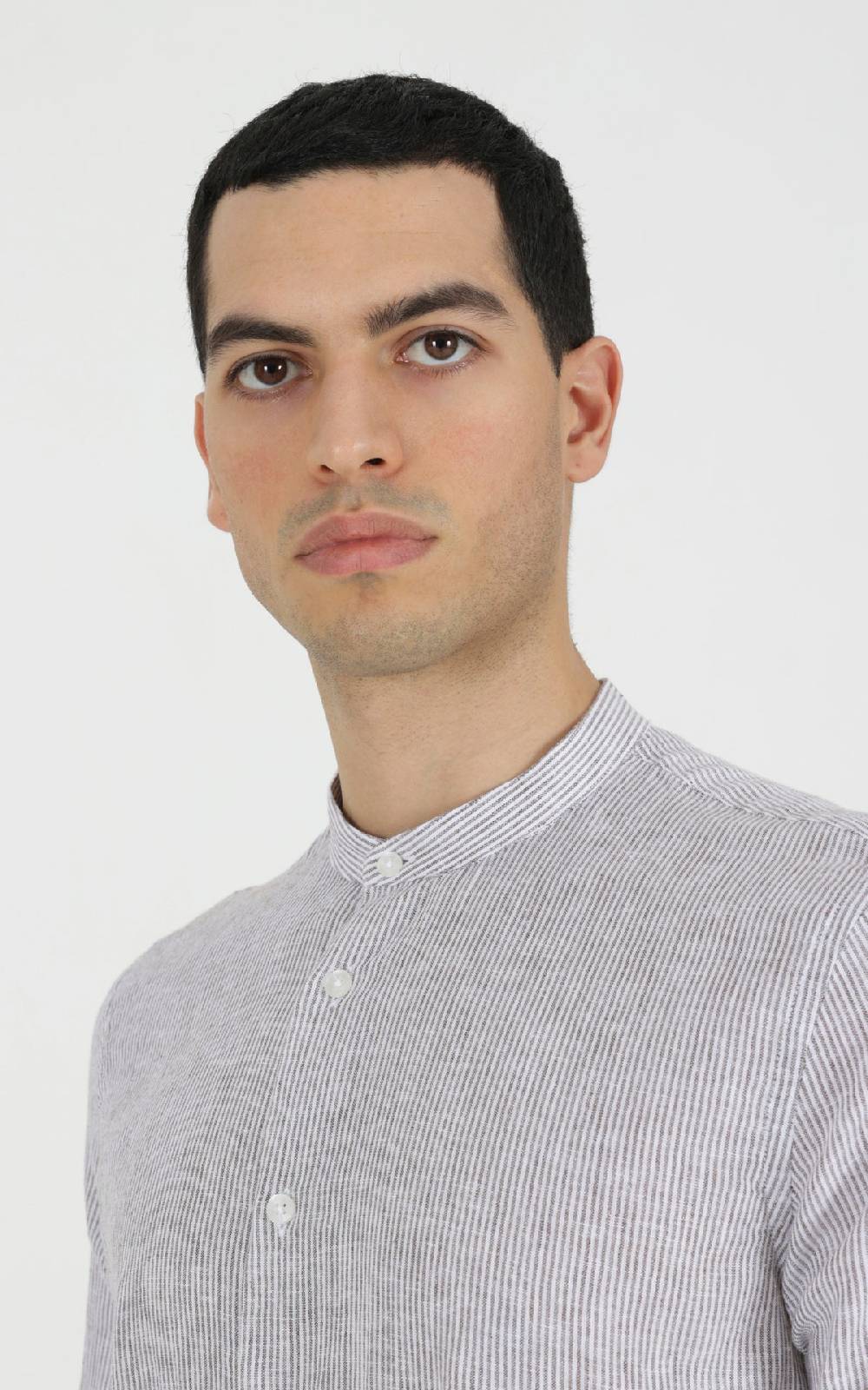 Outfit Italy Camicia coreana in misto lino rigato Sconto