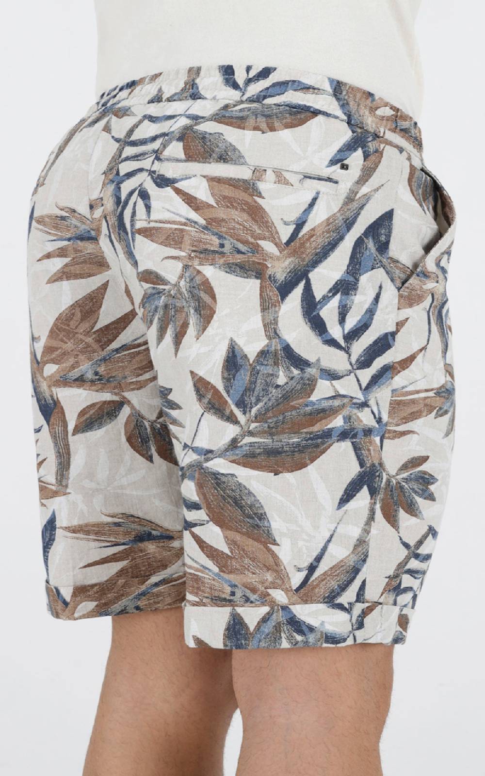 Outfit Italy Bermuda con laccio in misto lino stampato 2025