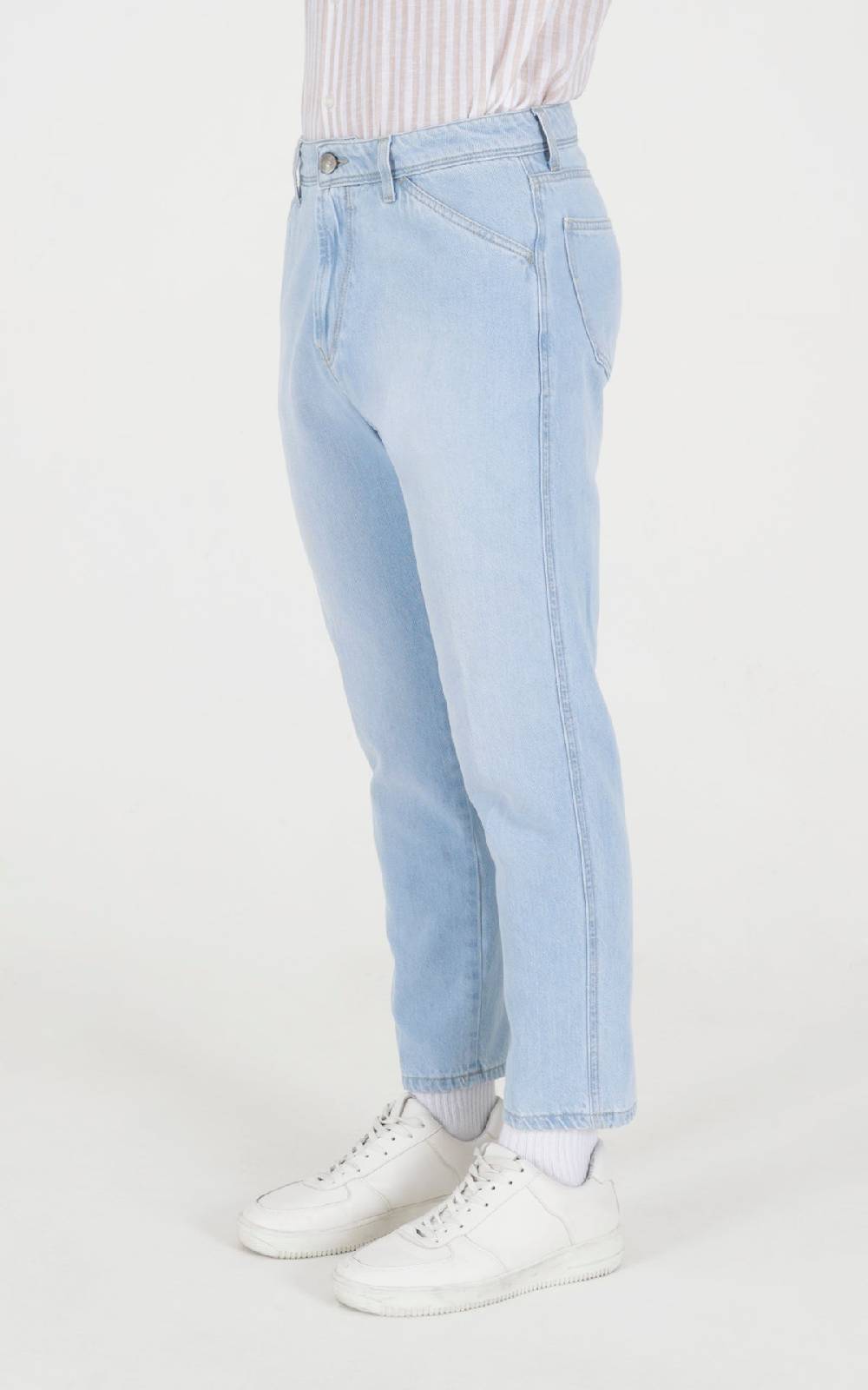 Outfit Italy Jeans lavaggio chiaro Italia