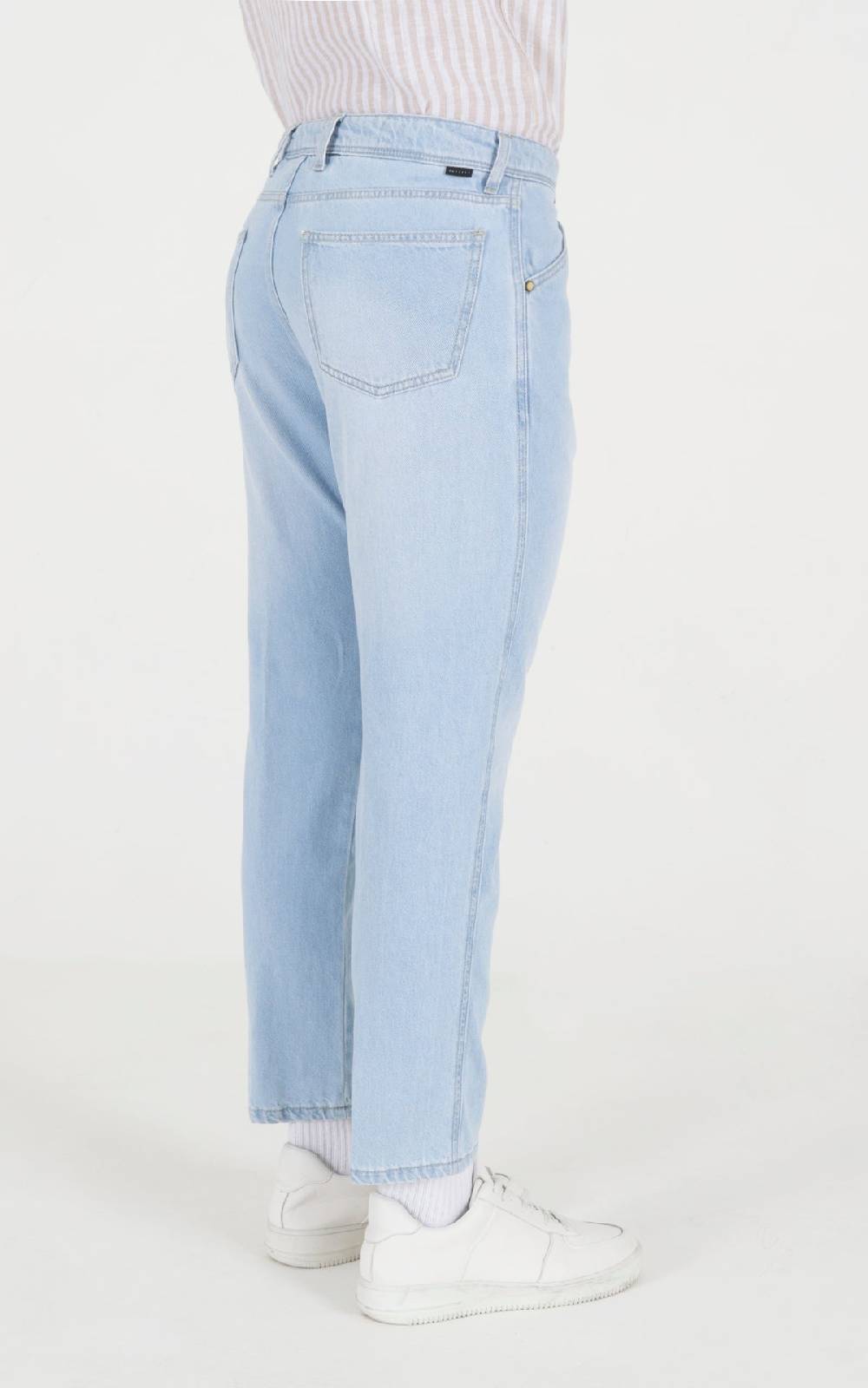 Outfit Italy Jeans lavaggio chiaro Italia