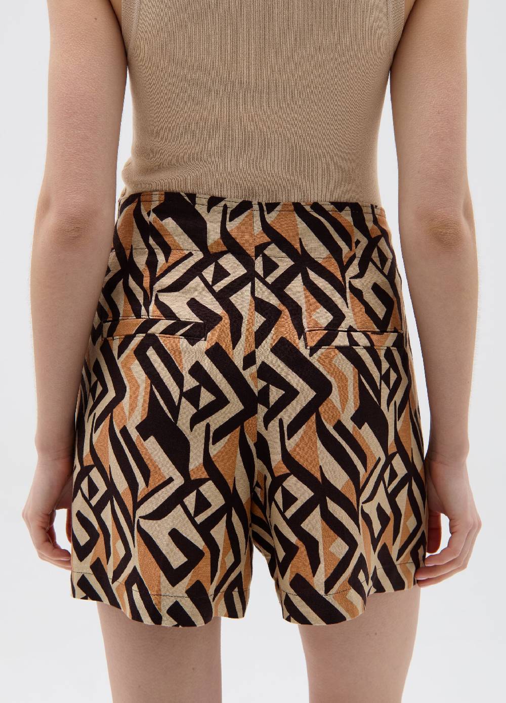 Ovs Shorts in lino e viscosa con pinces Sconto