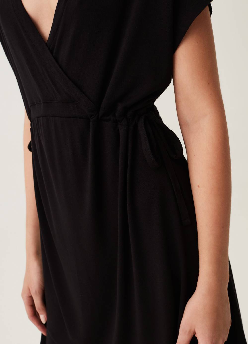 Ovs Abito corto con scollo a V maniche a kimono Negozi Online