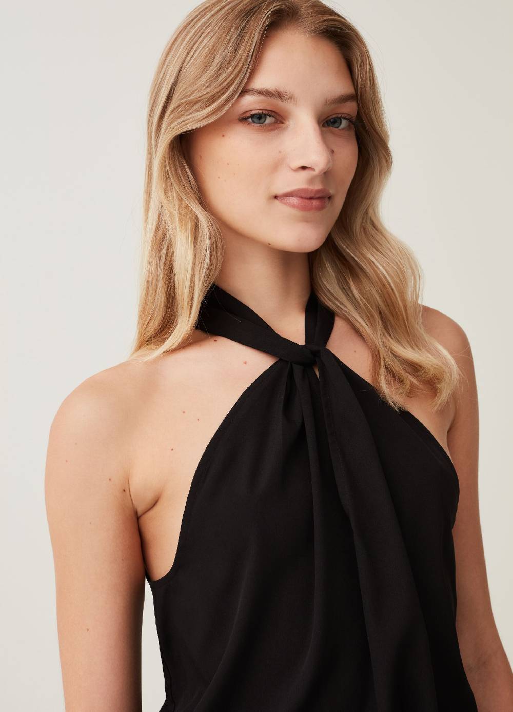 Ovs Tuta intera in satin scollo all'americana Qualità Garantita