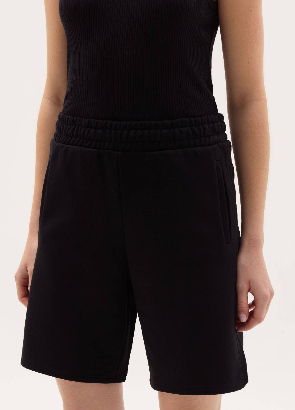Ovs Bermuda jogger Essential in felpa Comprane uno, ottenene uno gratis