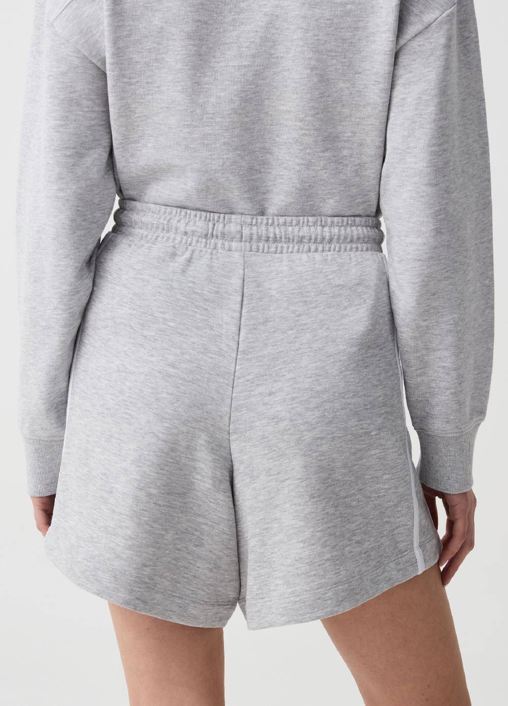 Ovs Bermuda jogger Essential con profili rigati Economico