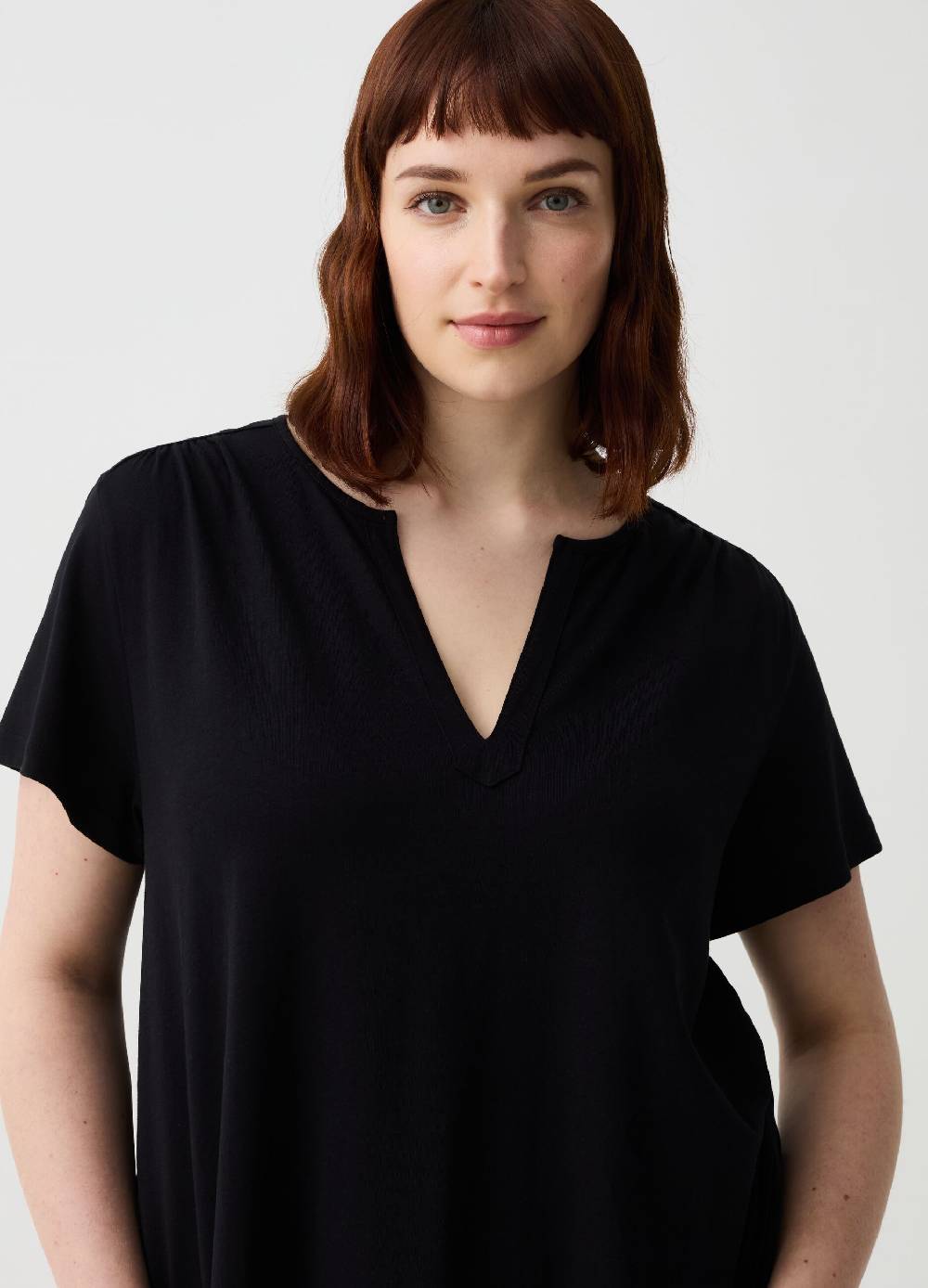 Ovs Abito Essential corto con scollo a V Curvy In Saldo