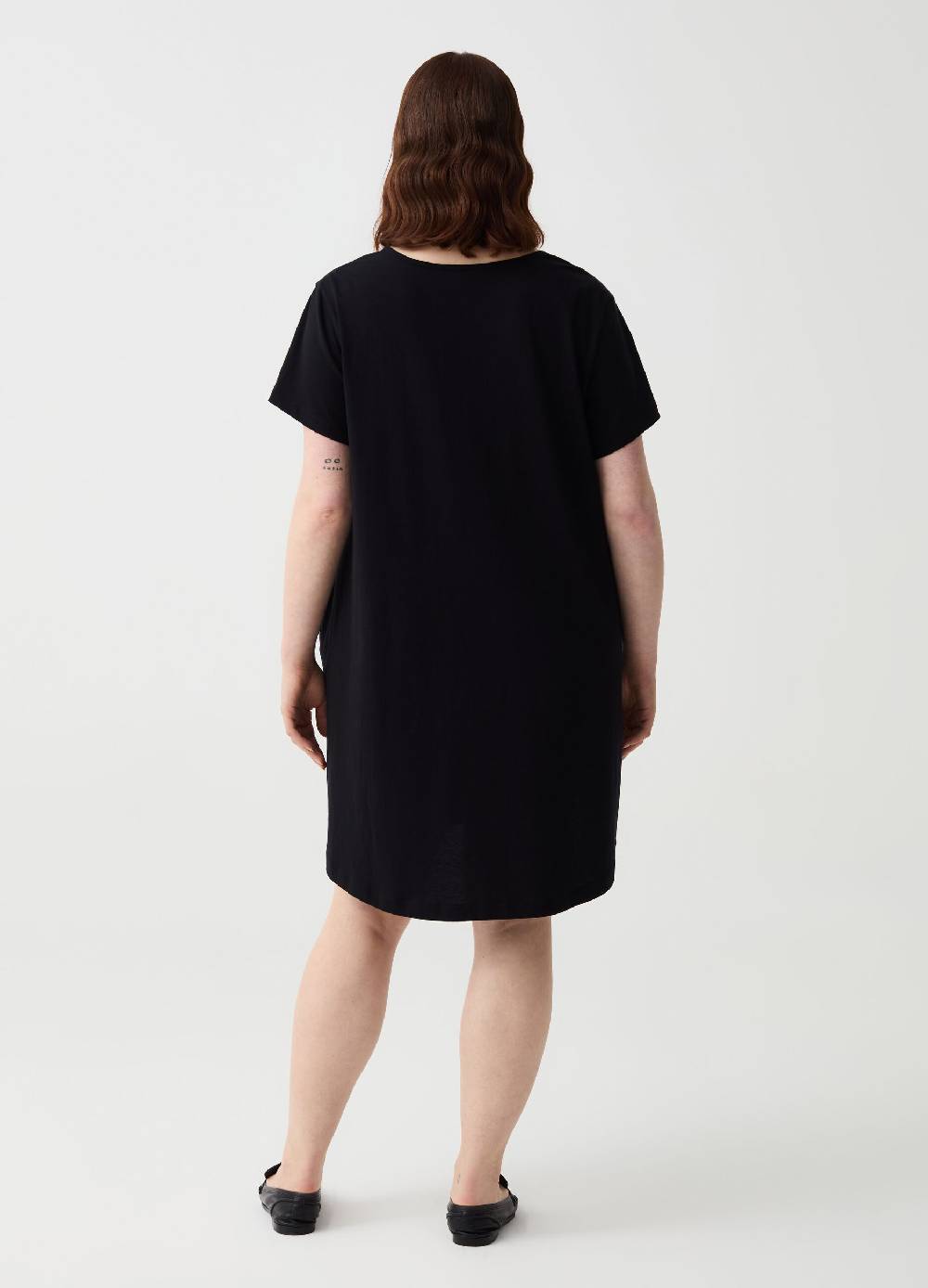 Ovs Abito Essential corto con scollo a V Curvy In Saldo