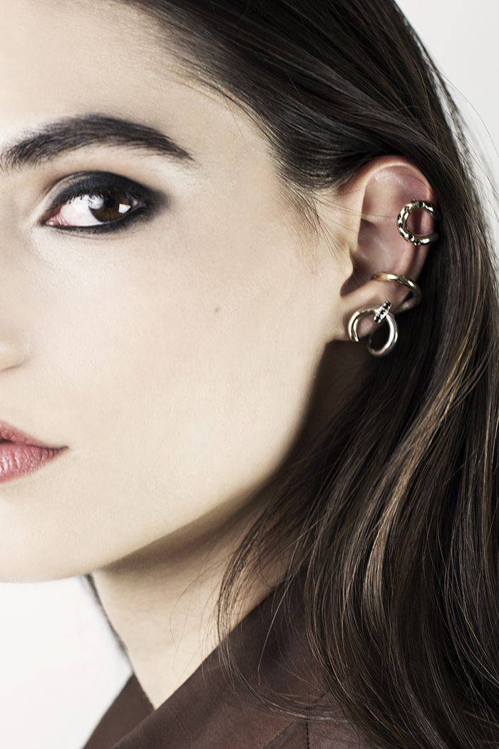 Paola Grande Gioielli NEON Riccioli 'Neon' con bullone e pietre nere Soddisfazione Garantita