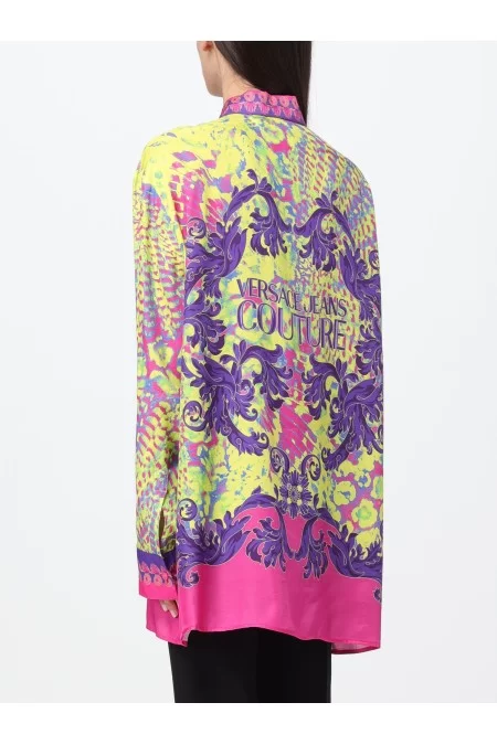 VERSACE Maglietta da donna Versace Questa maglietta da donna Versace è elegante e di alta qualità In Vendita