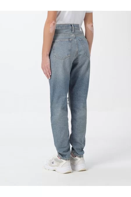 CALVIN KLEIN Jeans delle donne di Calvin Klein Il marchio di moda Calvin Klein presenta i jeans femminili dal design elegante e di alta qualità. Perfetti per ogni occasione Offerta