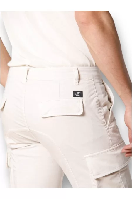 MESON'S Le culotte di MESON\'S sono eleganti e di alta qualità. Si adattano perfettamente. Il culotte di MESON\'S sono eleganti e di alta qualità. Si adattano perfettamente Novità