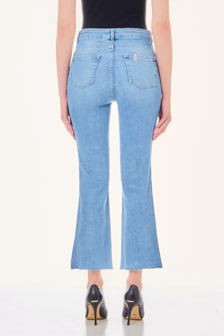 LIU JO BLUE DENIM JEANS DONNA LIU JO BLUE DENIM Jeans da donna di alta qualità del marchio LIU JO BLUE DENIM. 100% cotone Vendita Economica