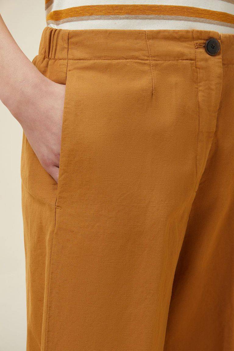 Pomandere Pantalone con gamba leggermente ampia Negozio