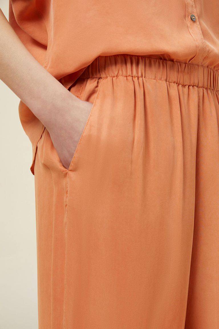Pomandere Pantalone ampio con elastico in vita, tinto naturalmente Nuovo