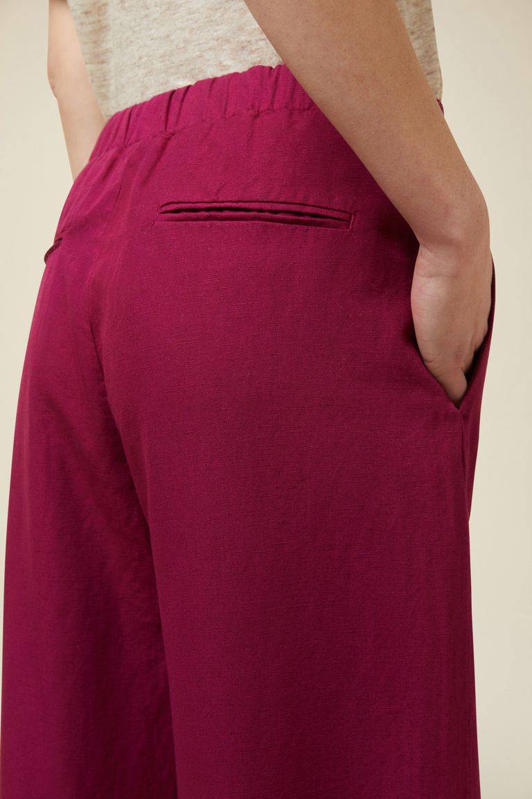 Pomandere Pantalone con gamba leggermente ampia Convenienza