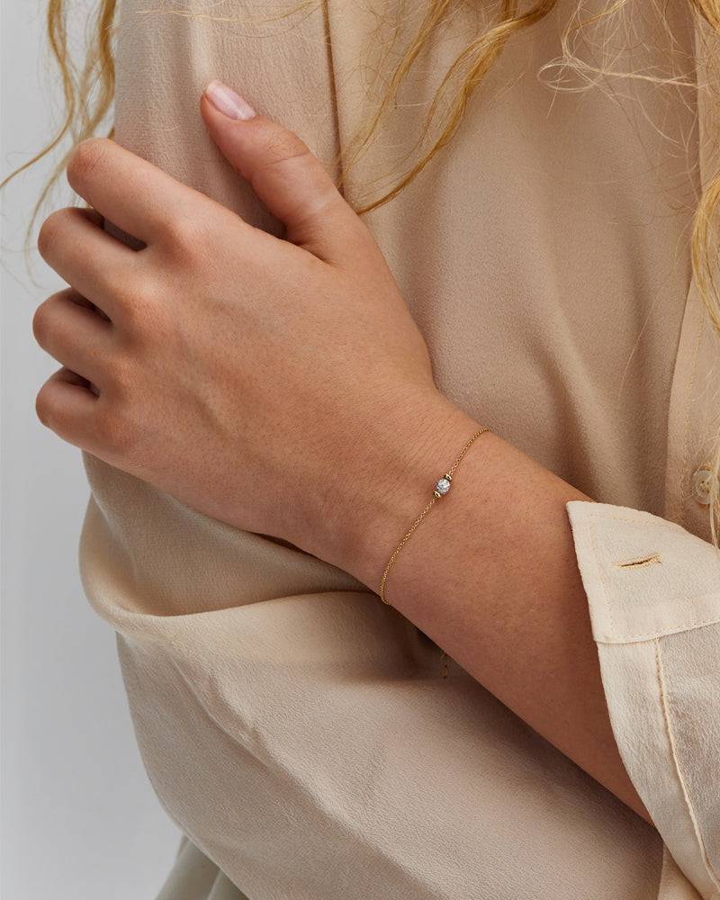 Nanis Bracciale "DANCING ÉLITE" in oro con boule in diamanti – Nanis Italian Jewels Presa
