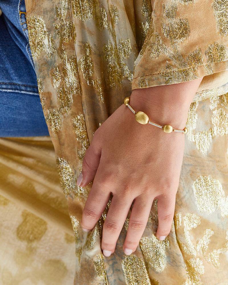 Nanis Bracciale "ARIA" con boules in oro e barrette di diamanti – Nanis Italian Jewels In Vendita