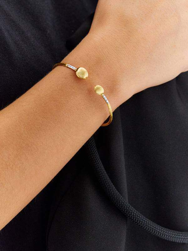Nanis Bracciale a schiava "DANCING ÉLITE" inciso a mano in oro e diamanti – Nanis Italian Jewels Saldi